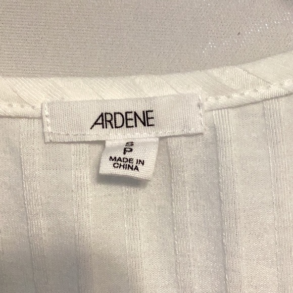 Ardene cropped white tank size small - Picture 3 of 4